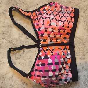 Victoria Sport Knockout Sports Bra